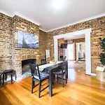 Serenity Home In The Heart Of City